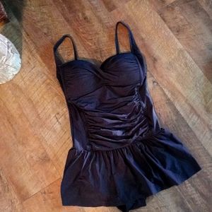 Black 1 PC suit with skirt 🖤🖤🖤